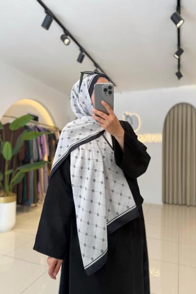 Logo Desen Şal Beyaz