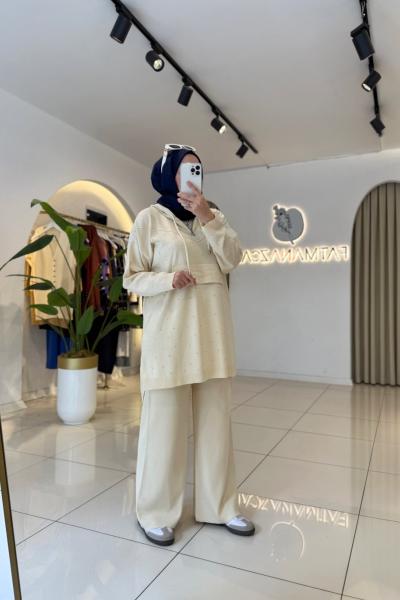 Ura Taşlı Takım Krem